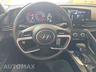 2023 Hyundai Elantra SE - miniatura 10