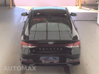 2023 Hyundai Elantra SE - miniatura 5