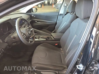 2023 Hyundai Elantra SE - miniatura 7