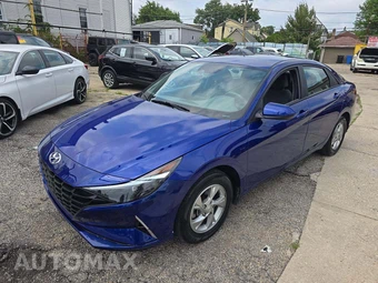 2023 Hyundai Elantra SE