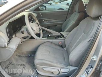 2023 Hyundai Elantra SE - miniatura 25