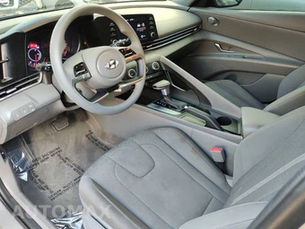 2023 Hyundai Elantra SE - miniatura 26