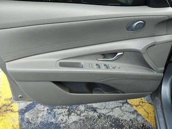 2023 Hyundai Elantra SE - miniatura 28