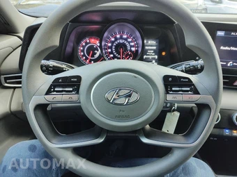 2023 Hyundai Elantra SE - miniatura 29