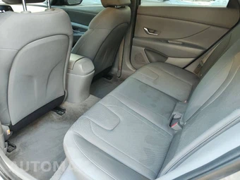 2023 Hyundai Elantra SE - miniatura 37