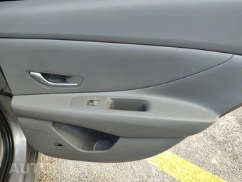 2023 Hyundai Elantra SE - miniatura 46
