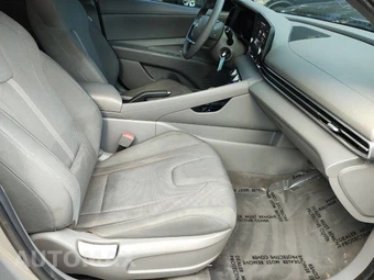2023 Hyundai Elantra SE - miniatura 47