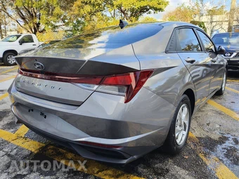 2023 Hyundai Elantra SE - miniatura 8