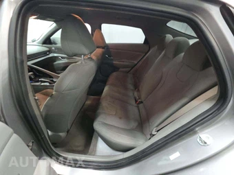 2023 Hyundai Elantra SE – miniatura 13