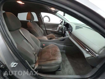 2023 Hyundai Elantra SE – miniatura 18