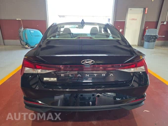 2023 Hyundai Elantra SE - miniatura 5