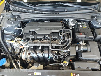 2023 Hyundai Elantra SE - miniatura 15