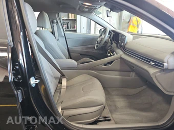 2023 Hyundai Elantra SE - miniatura 8