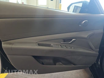 2023 Hyundai Elantra SE - miniatura 9