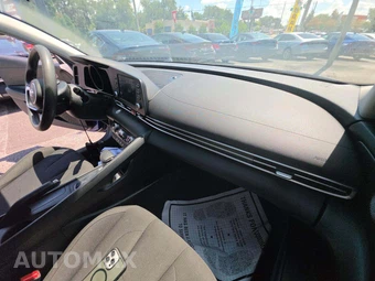 2023 Hyundai Elantra SEL - miniatura 19