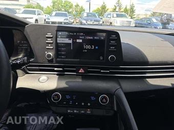 2023 Hyundai Elantra SEL - miniatura 10