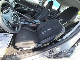 2023 Hyundai Elantra SEL - miniatura 6