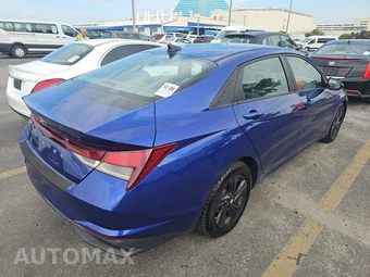 2023 Hyundai Elantra SEL - miniatura 4