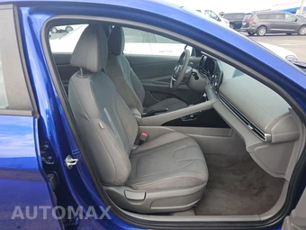 2023 Hyundai Elantra SEL - miniatura 8