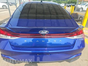 2023 Hyundai Elantra SEL - miniatura 5