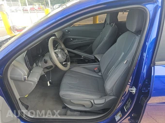 2023 Hyundai Elantra SEL - miniatura 7