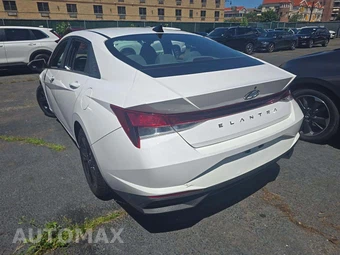 2023 Hyundai Elantra SEL - miniatura 2