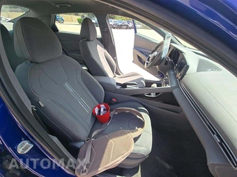 2023 Hyundai Elantra SEL - miniatura 15