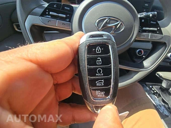 2023 Hyundai Elantra SEL - miniatura 5