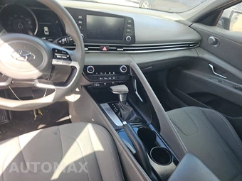 2023 Hyundai Elantra SEL - miniatura 11