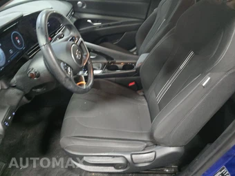 2023 Hyundai Elantra SEL – miniatura 7