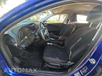 2023 Hyundai Elantra SEL – miniatura 6