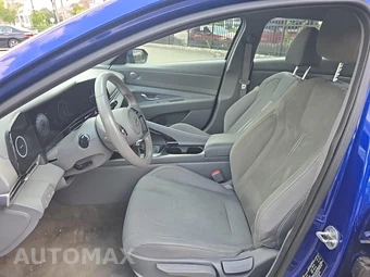 2023 Hyundai Elantra SEL – miniatura 13