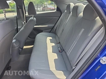 2023 Hyundai Elantra SEL – miniatura 16