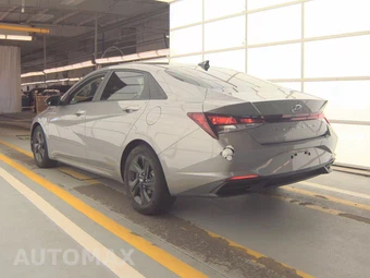 2023 Hyundai Elantra SEL - miniatura 6