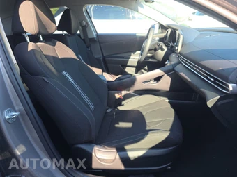 2023 Hyundai Elantra SEL - miniatura 8