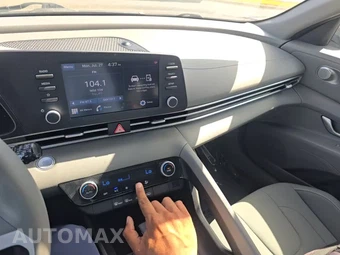 2023 Hyundai Elantra SEL - miniatura 24