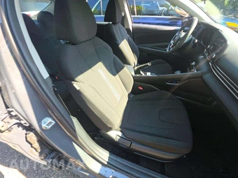 2023 Hyundai Elantra SEL - miniatura 18