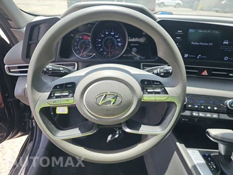 2023 Hyundai Elantra SEL - miniatura 10
