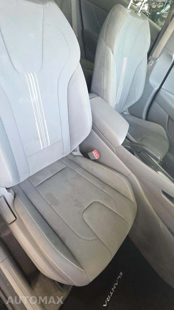 2023 Hyundai Elantra SEL - miniatura 23