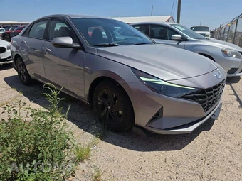 2023 Hyundai Elantra SEL - miniatura 4