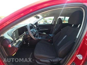 2023 Hyundai Elantra SEL – miniatura 13