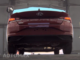2023 Hyundai Elantra SEL – miniatura 7