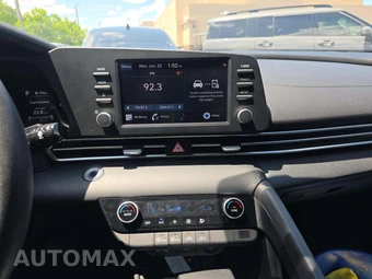 2023 Hyundai Elantra SEL - miniatura 10