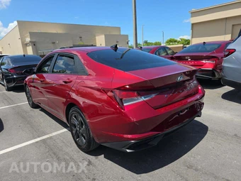 2023 Hyundai Elantra SEL - miniatura 2