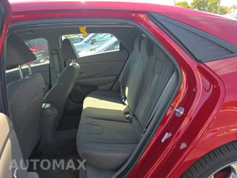 2023 Hyundai Elantra SEL - miniatura 13