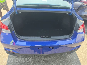 2023 Hyundai Elantra SEL - miniatura 16