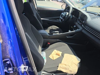 2023 Hyundai Elantra SEL - miniatura 8