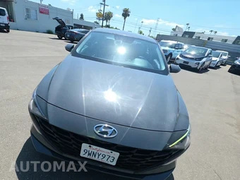 2023 Hyundai Elantra SEL - miniatura 2