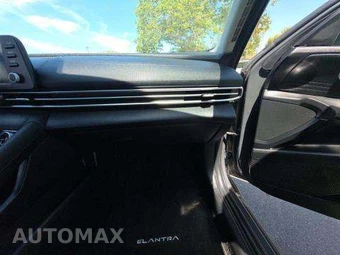 2023 Hyundai Elantra SEL - miniatura 20