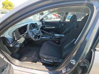 2023 Hyundai Elantra SEL - miniatura 7